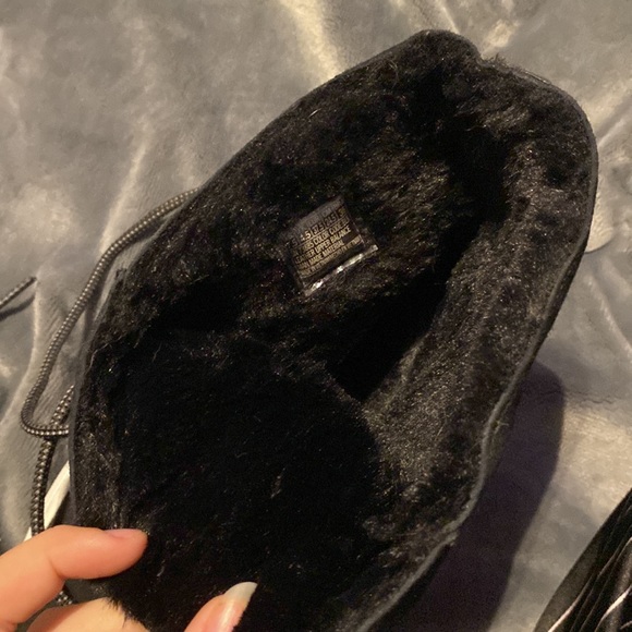 skechers womens alba- high hugs, size 7.5 suede winter boots, worn once - Picture 5 of 5